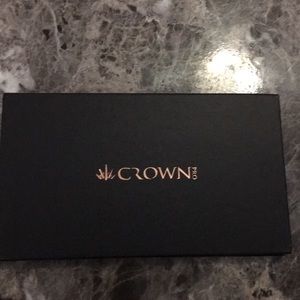 Crown pro pallet